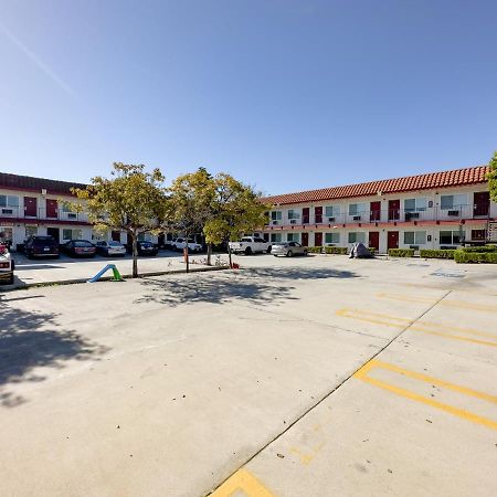 Courtesy Inn & Suites Rosemead Ngoại thất bức ảnh