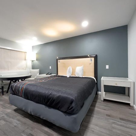 Courtesy Inn & Suites Rosemead Ngoại thất bức ảnh